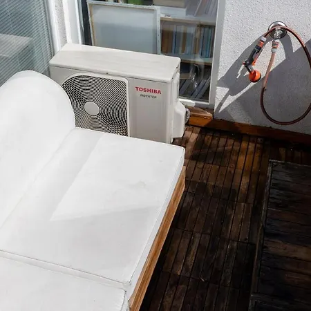 Romantic Loft With Terrace & Workspace ! Adamitt Apartmán Bratislava
