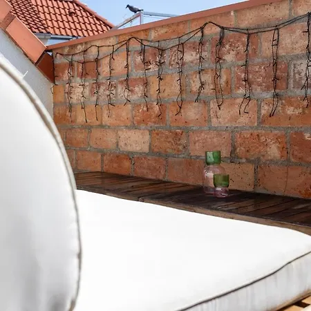 Romantic Loft With Terrace & Workspace ! Adamitt Apartmán Bratislava
